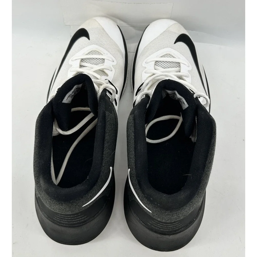 Nike Air Versatile II Black With‎ White Sneakers 921892-100 Men's Size 12